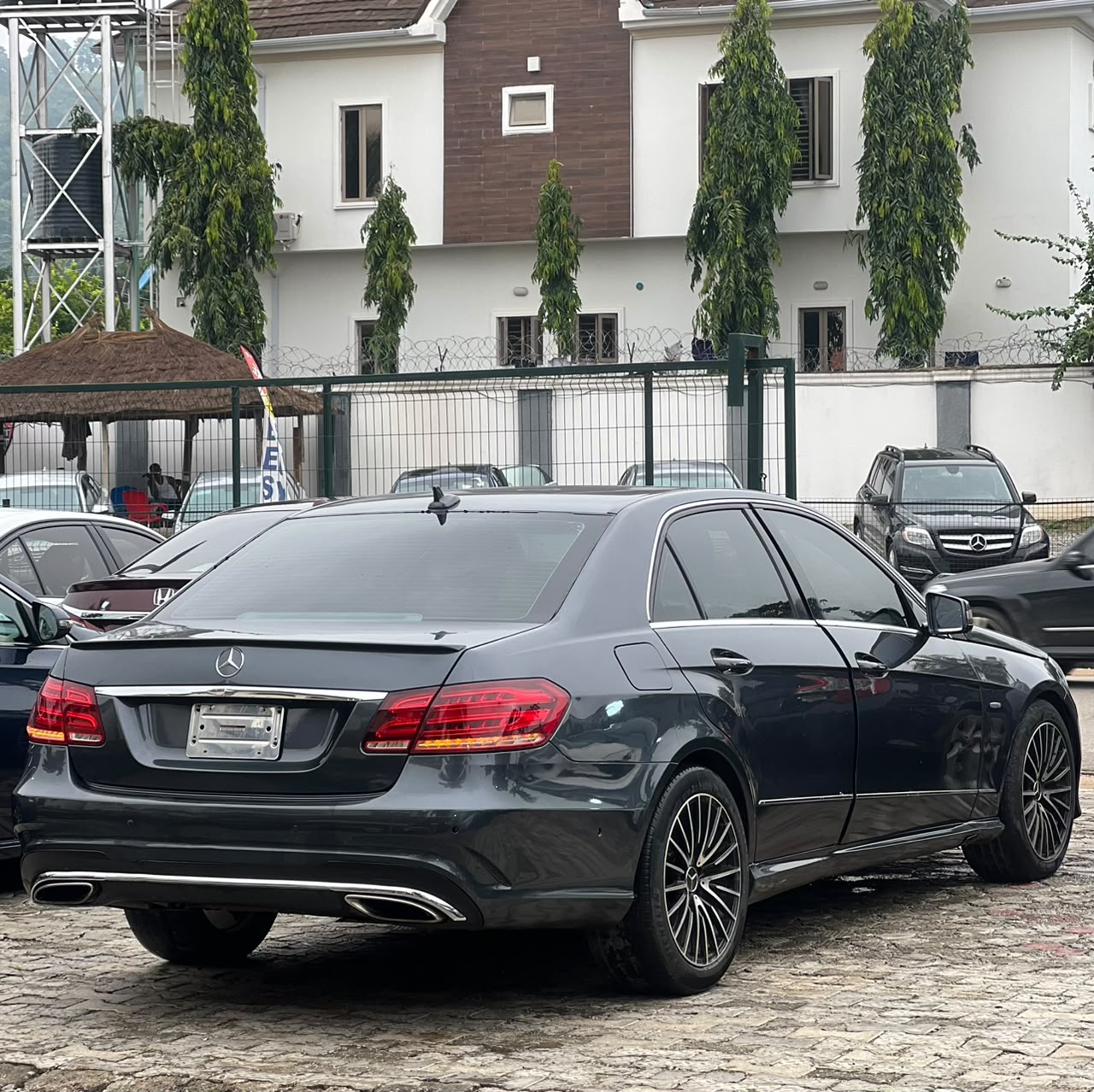 
								DISTRESS E350 2012 WITH BLACK ENGINE IN A PRISTINE CONDITION. 📍ABUJA 💰11M full									