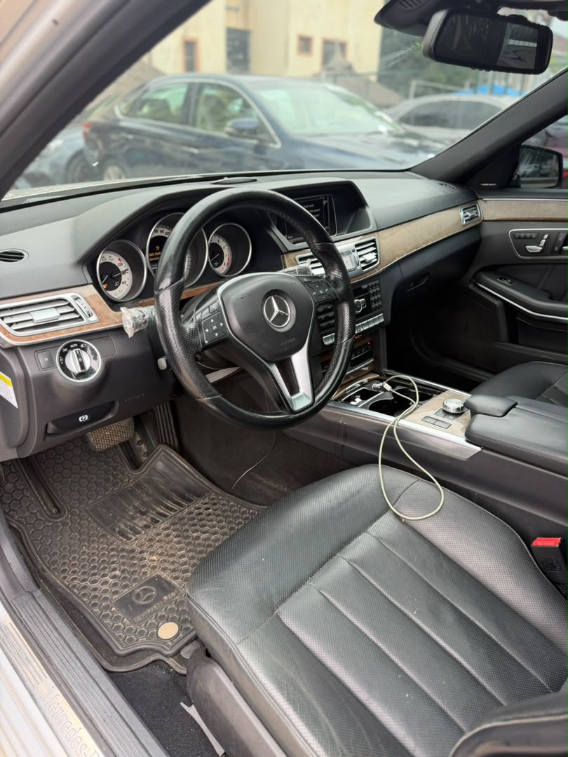 
								FEW MONTHS USED 2013 MERCEDES E350 IN PRISTINE CONDITION  PRICE: 17M full									