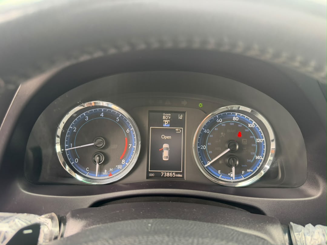 
								CLEAN FOREIGN USED 2018 TOYOTA COROLLA SPORT  PRICE: 18M full									