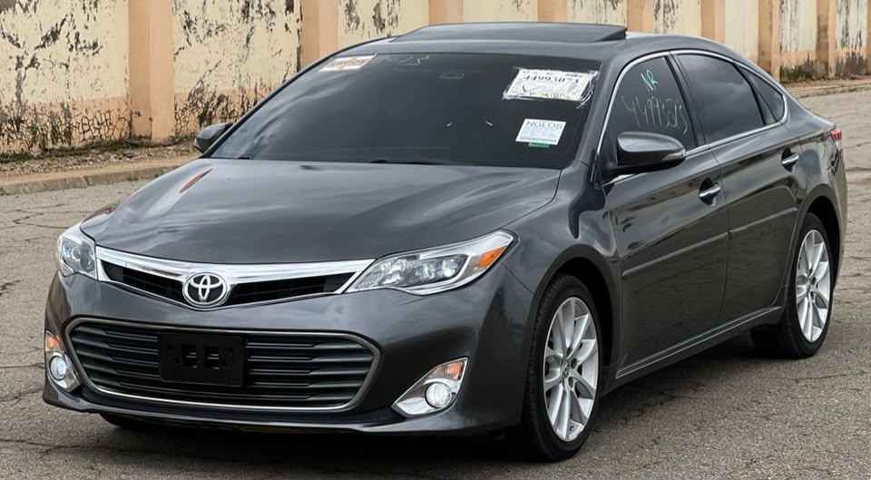 
								Distress sale!!!!! Foreign used Toyota Avalon XLE 2014 Accident free  July Duty Sunroof Price: ₦16.7m only DM or 📞 for inspection full									
