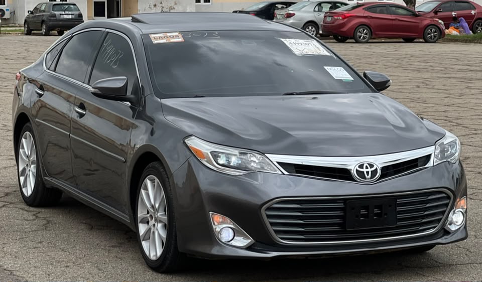 
								Distress sale!!!!! Foreign used Toyota Avalon XLE 2014 Accident free  July Duty Sunroof Price: ₦16.7m only DM or 📞 for inspection full									