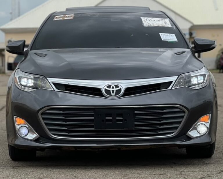 Distress sale!!!!! Foreign used Toyota Avalon XLE 2014 Accident free  July Duty Sunroof Price: ₦16.7m only DM or 📞 for inspection