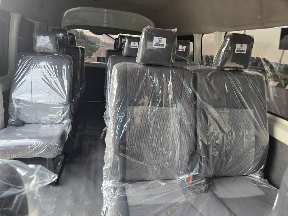 
								Hummer buss  2020 direct Belgium Abuja 70m full									