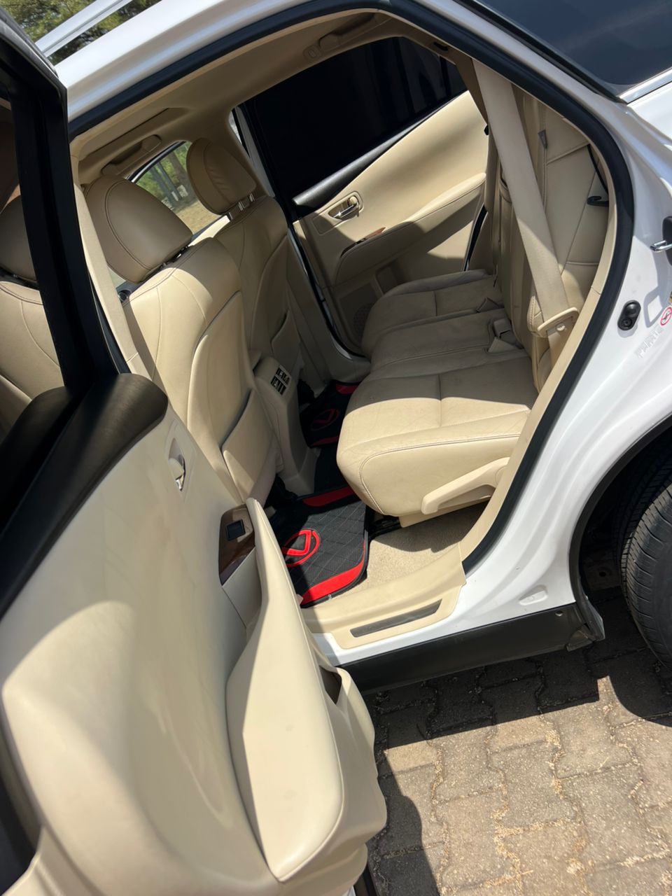 
								Hummer buss  2020 direct Belgium Abuja 70m full									