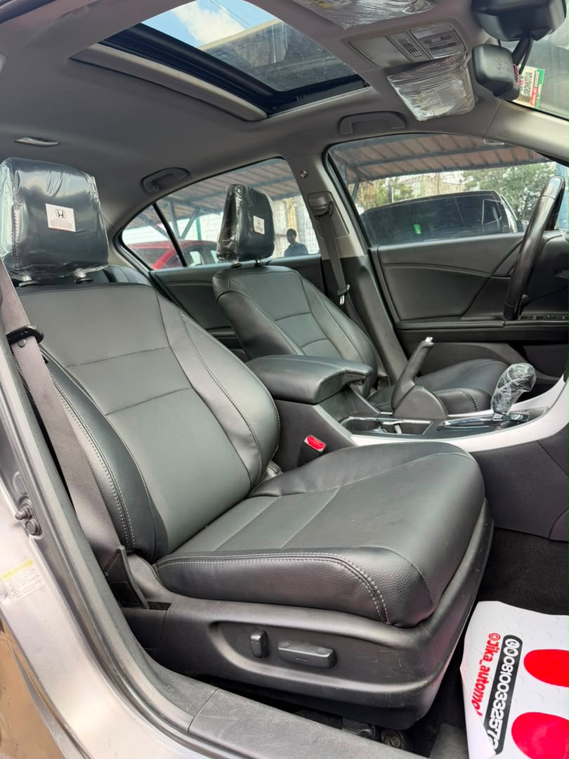 
								SHARPEST DEAL‼️ Call for inspection 📞 Extremely clean 2014 Model upgraded to 2017 Honda accord EXL Keyless entry, double screen with sunroof  UNTAMPERED 💯 💰N11.5M (slightly negotiable). Abuja full									