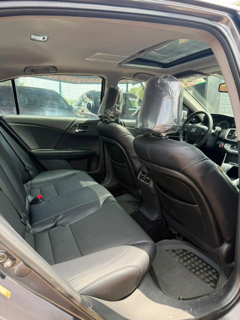 
								SHARPEST DEAL‼️ Call for inspection 📞 Extremely clean 2014 Model upgraded to 2017 Honda accord EXL Keyless entry, double screen with sunroof  UNTAMPERED 💯 💰N11.5M (slightly negotiable). Abuja full									