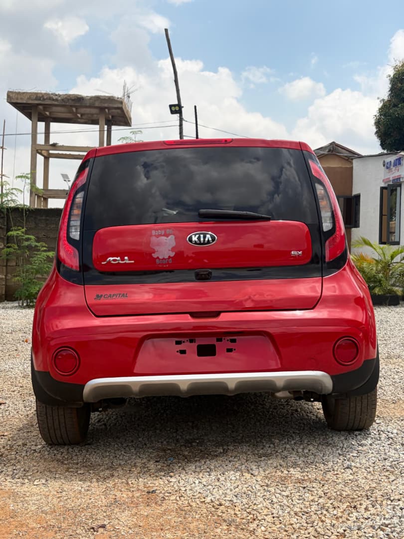
								JUST ARRIVED FOREIGN USED KIA SOUL 2018 MODEL WITH ORIGINAL CUSTOM DUTY FULLY PAID FIRSTBODY WITH UNTAMPERED ENGINE AND GEAR AC FACTORY FITTED BUY AND DRIVE ABSOLUTELY NOTHING TO FIX  👉11.5m buyer settle 500k location Abacha Road nyanya Abuja deal Car is with me directly full									