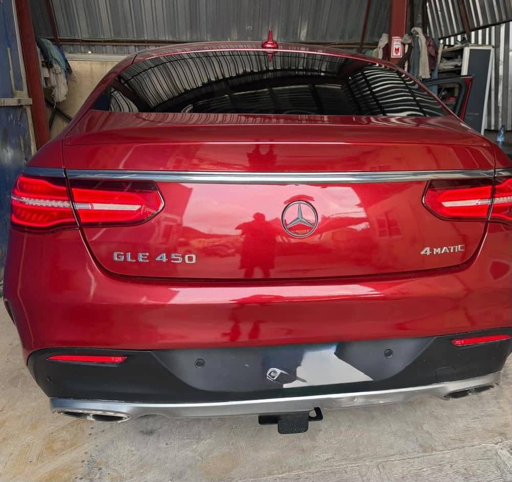 
								Distress Distress Distress 🔥🔥🔥🔥🔥🔥🔥🔥🔥 GLE 450 2017 model  Red on black interior  Going for just 34m  Abuja deal full									