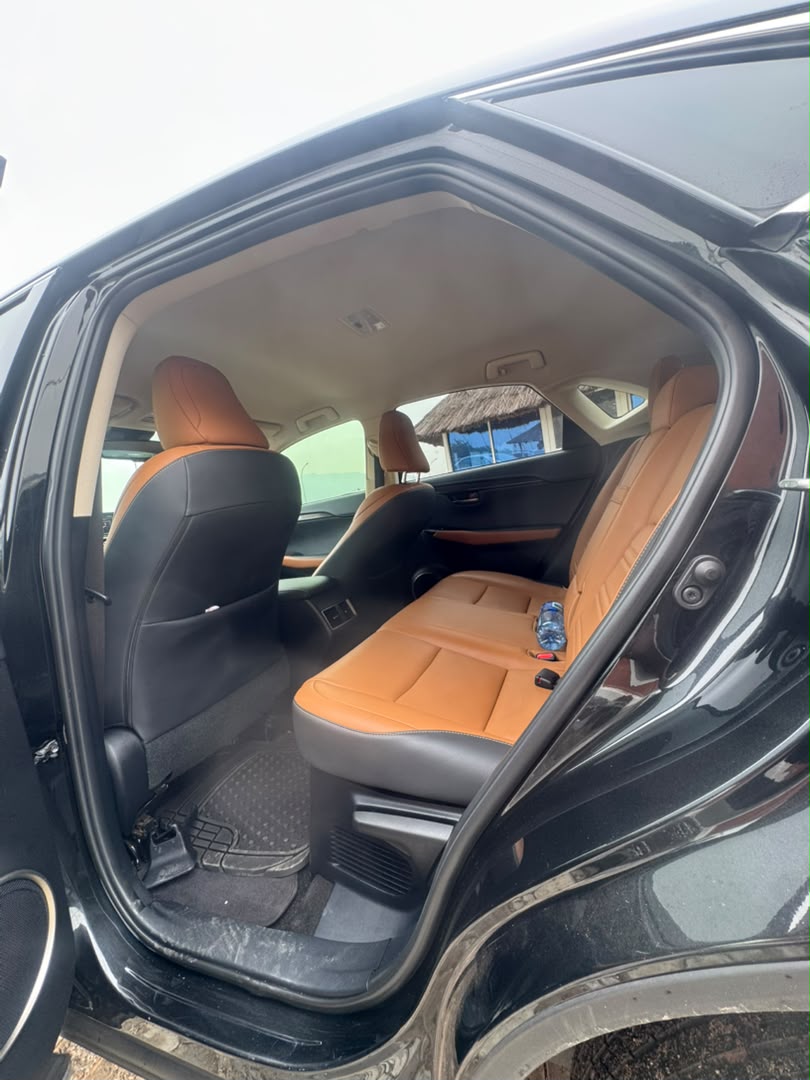 
								BELGIUM GRADE 🇧🇪 2020 LEXUS NX300 WITH SOME VERY EXPLICIT FEATURES AND OPTIONS  CAR IS LESS THAN A YEAR DRIVEN WITH GENUINE AND PROPER DOCUMENTATIONS📑 Price: #45,500,000 Million Only full									