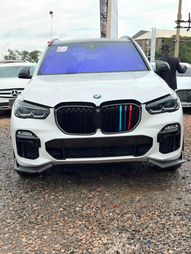 New Arrival ‼️   ✨ Extremely Clean foreign Used 2021 BMW X5 Drive Series  Keyless Entry 💢 Panoramic view  E.t.c  Price 85m Location 📍 Abuja deal 🤝  Hurry up before you hear sold