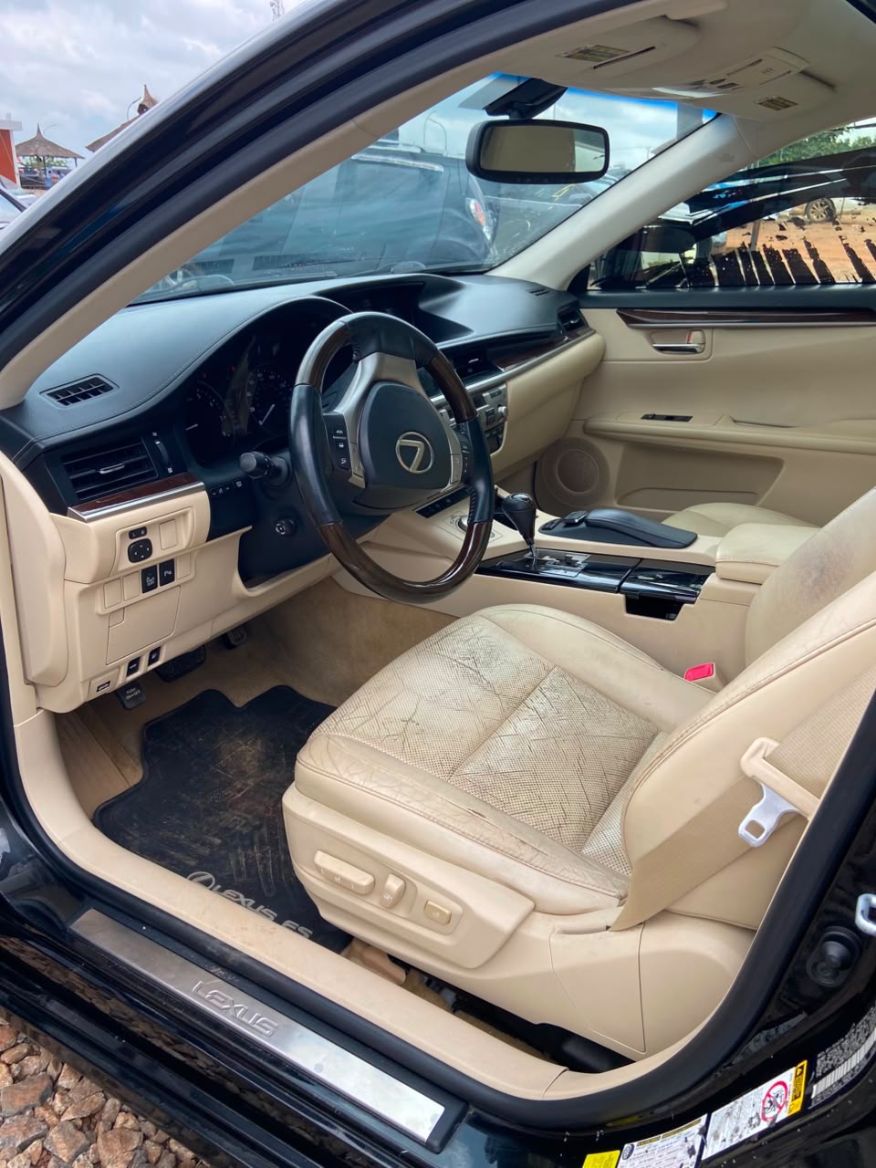 
								Direct Belgium 2015 ES350 Accident free Excellent condition 2026 duty  16.8m Abuja full									