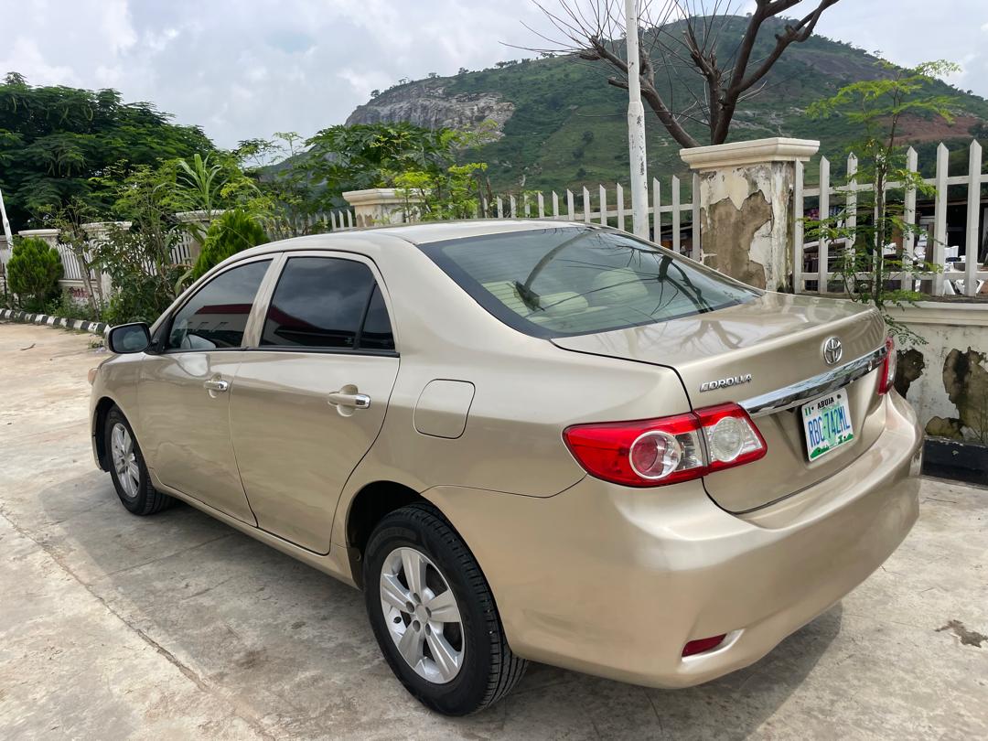 
								Few months used 2013 Toyota Corolla with untempered engine and gear with 4 brand new Tires ac chilling going for 9m   Abuja full									