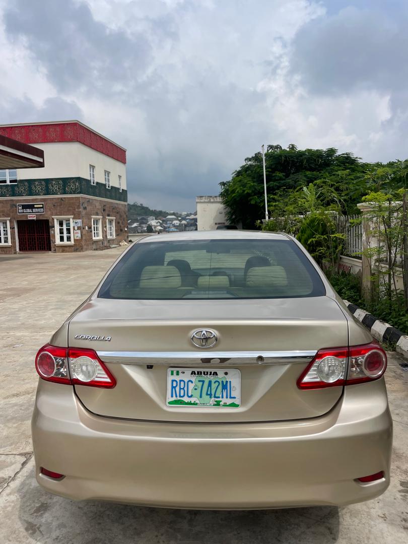 
								Few months used 2013 Toyota Corolla with untempered engine and gear with 4 brand new Tires ac chilling going for 9m   Abuja full									
