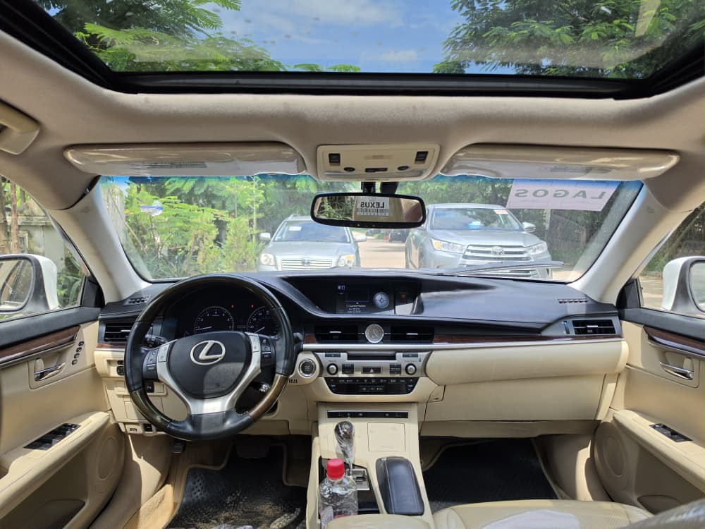
								Awoof Deal: Extremely clean foreign used 2015 Lexus ES 350 fullest option with Recent duty going for just 17.5m Abuja full									