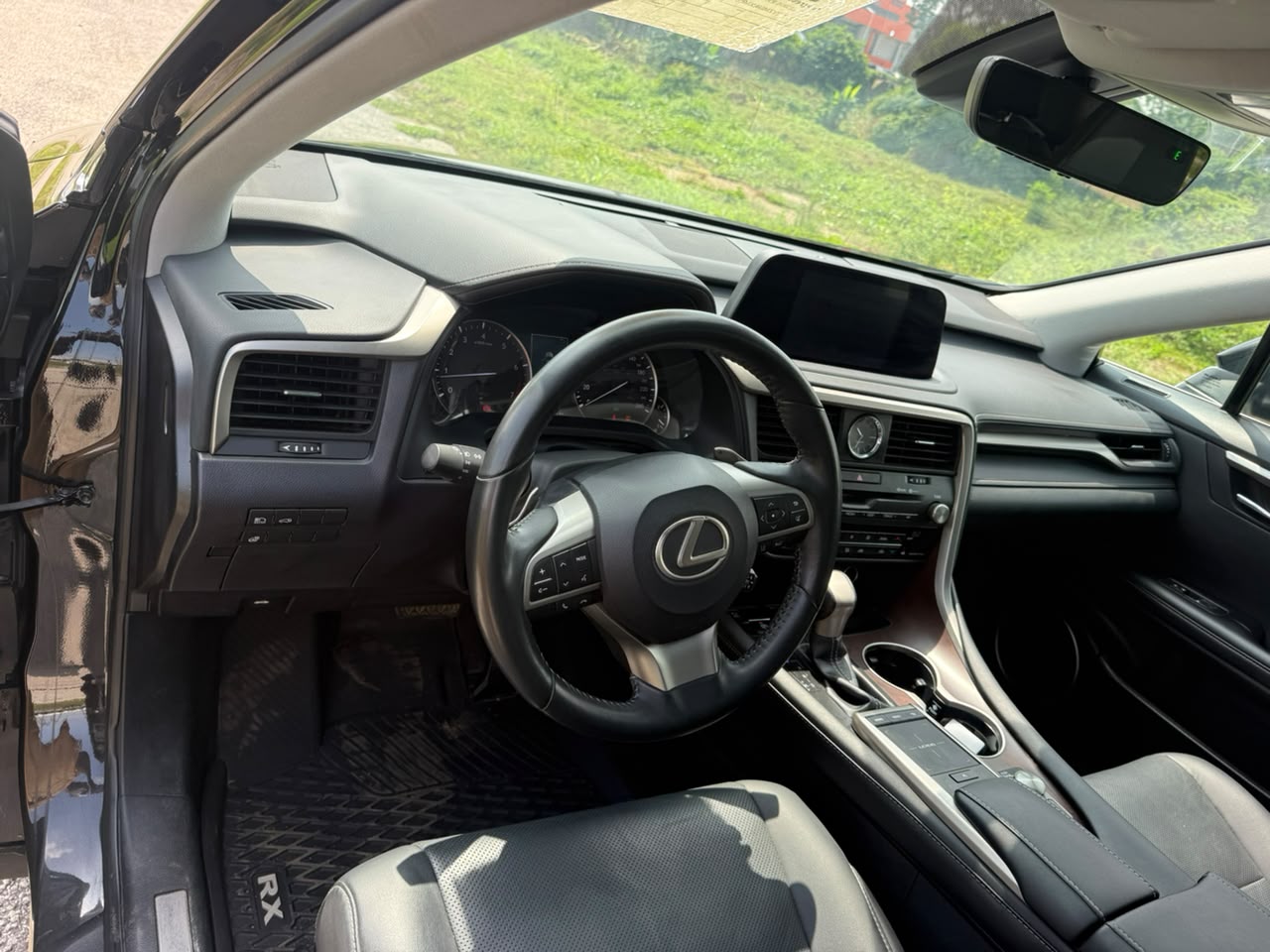 
								Foreign used lexus Rx 350 2021 fullest option going for 46.5m abujadeal full									