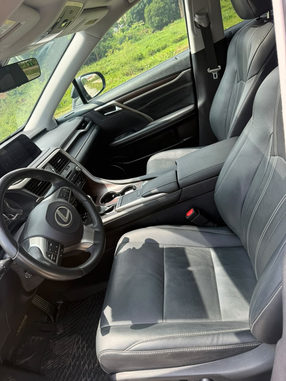 
								Foreign used lexus Rx 350 2021 fullest option going for 46.5m abujadeal full									
