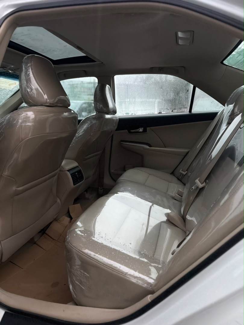 
								HIGHEST GRADE FOREIGN USED 2012 CAMRY XLE  PRICE: 15.5M full									