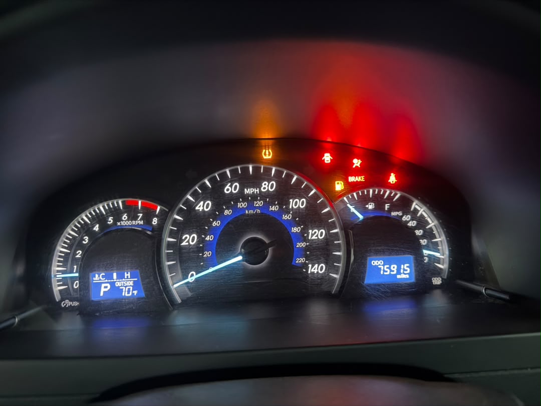 
								HIGHEST GRADE FOREIGN USED 2012 CAMRY XLE  PRICE: 15.5M full									