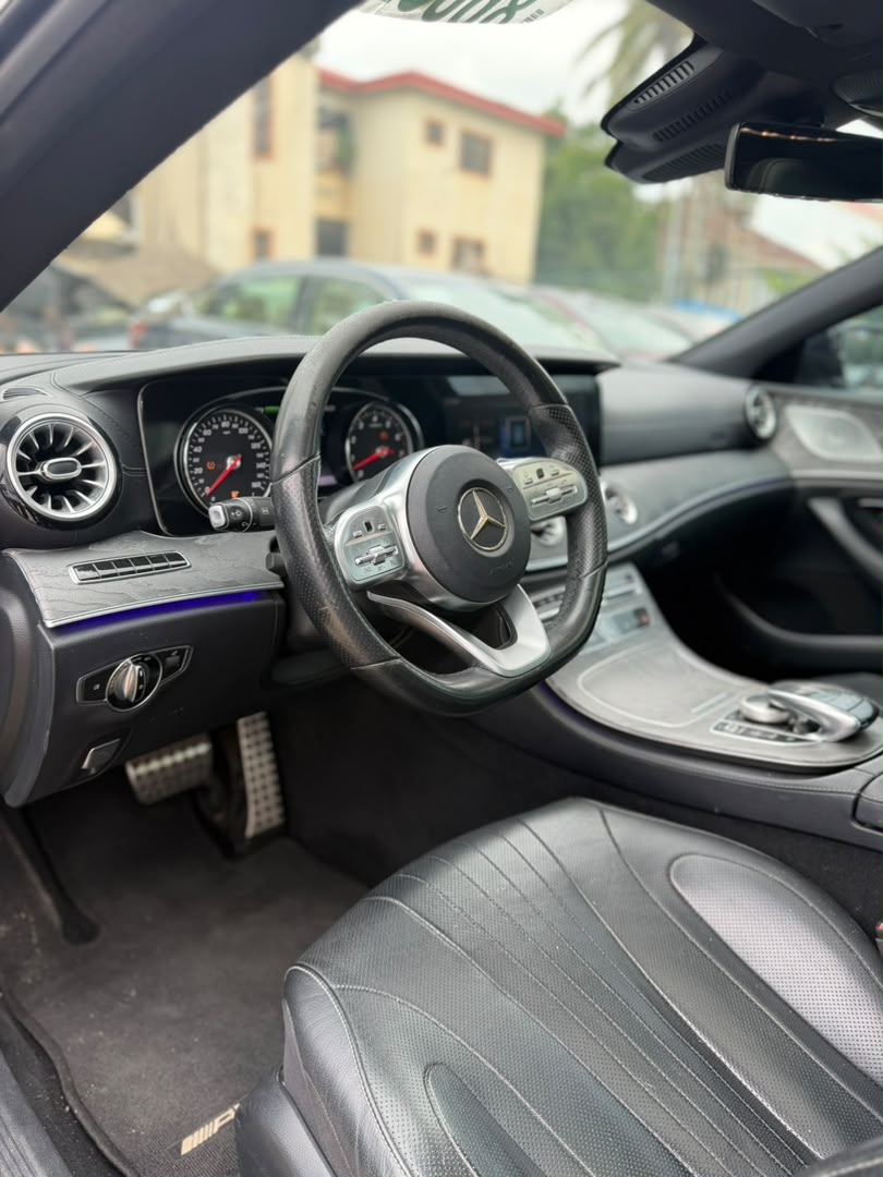 
								SUPER CLEAN FOREIGN USED 2019 MERCEDES CLS450  PRICE: 68M full									