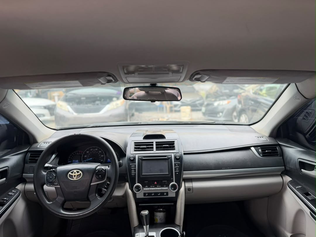 
								WELL MAINTAINED 2012 CAMRY LE  PRICE: 9.5M full									