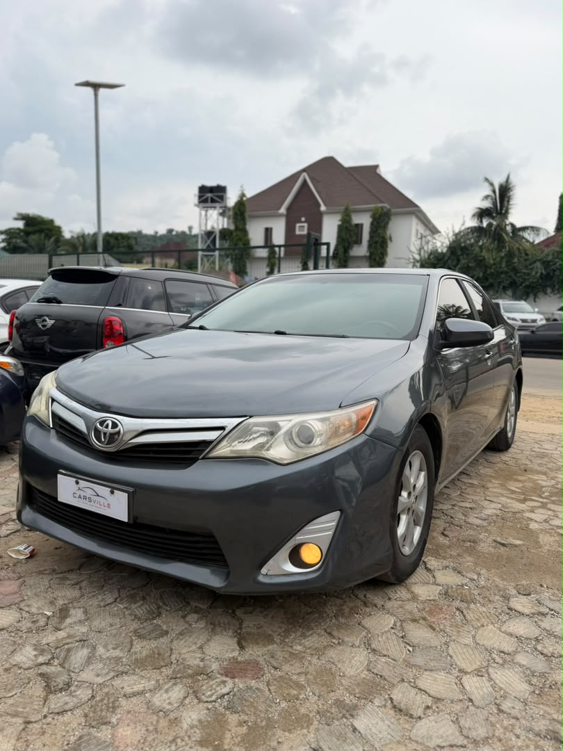 
								WELL MAINTAINED 2012 CAMRY LE  PRICE: 9.5M full									
