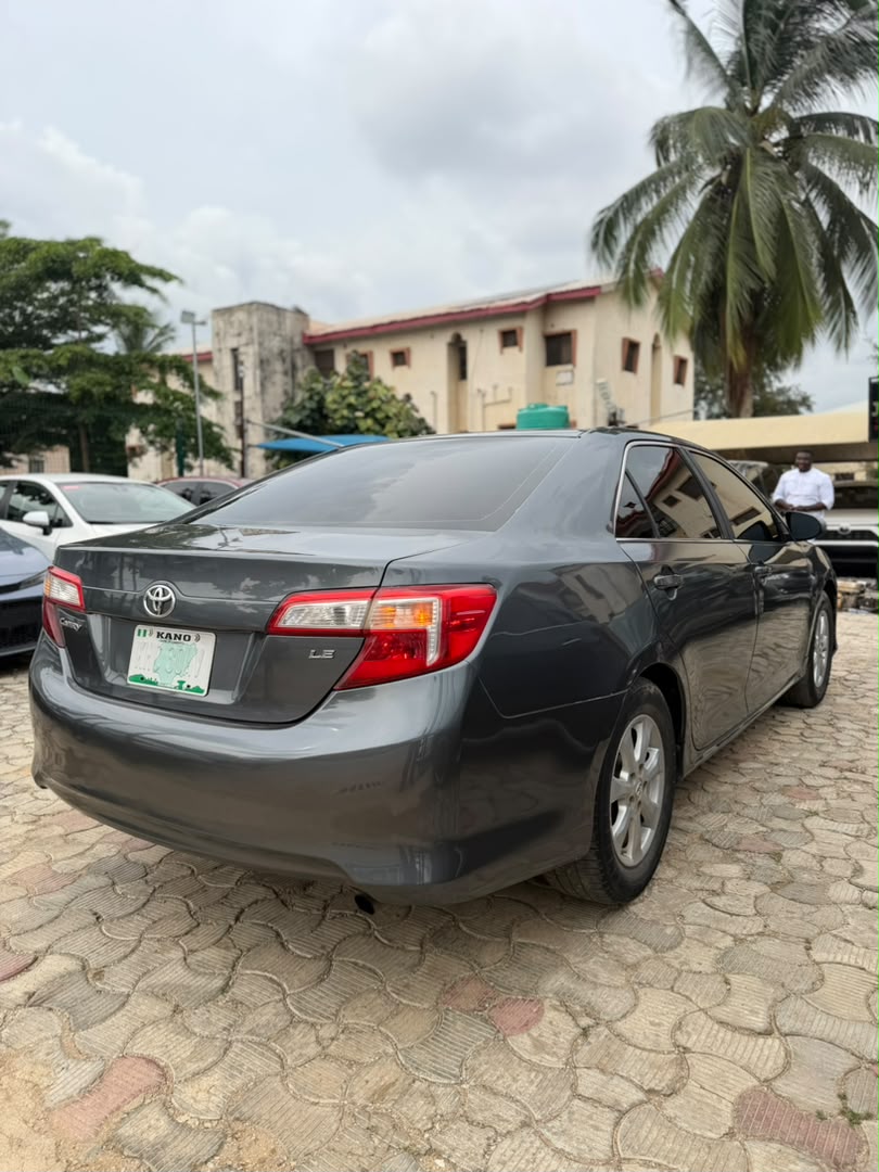 
								WELL MAINTAINED 2012 CAMRY LE  PRICE: 9.5M full									