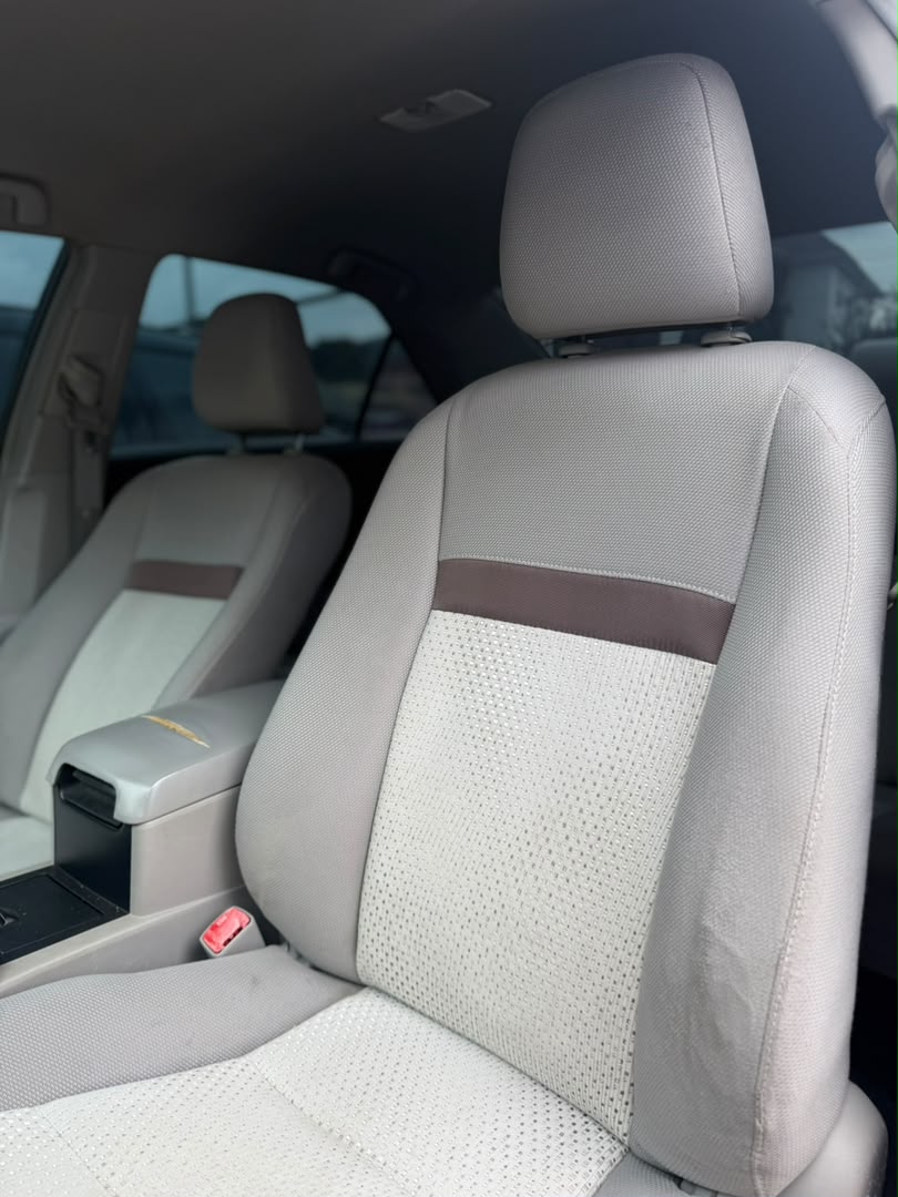 
								WELL MAINTAINED 2012 CAMRY LE  PRICE: 9.5M full									