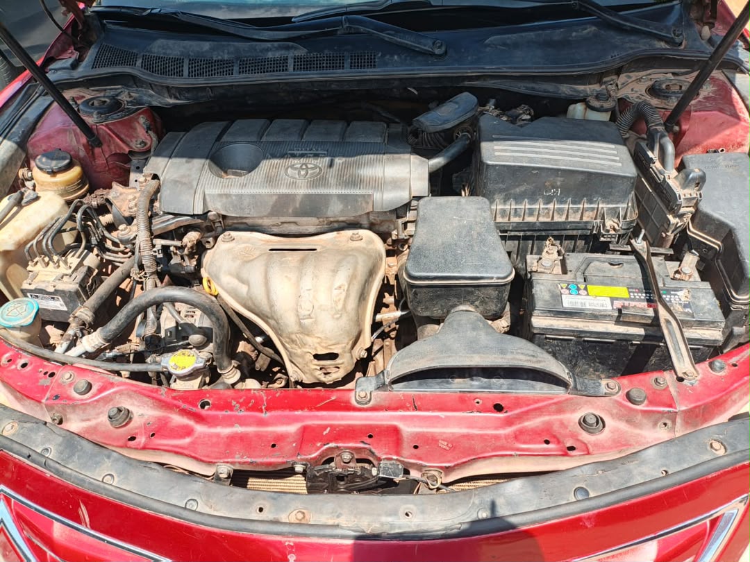 
								Giveaway Deal‼️‼️‼️ Carefully Used 2010 (V4 venza engine) Toyota Camry (LE) car is in pristine condition (Nothing To Fix) with original duty going for just 6.5m Net with me Lugbe Abuja📍 ZERO CHAIN DEAL full									