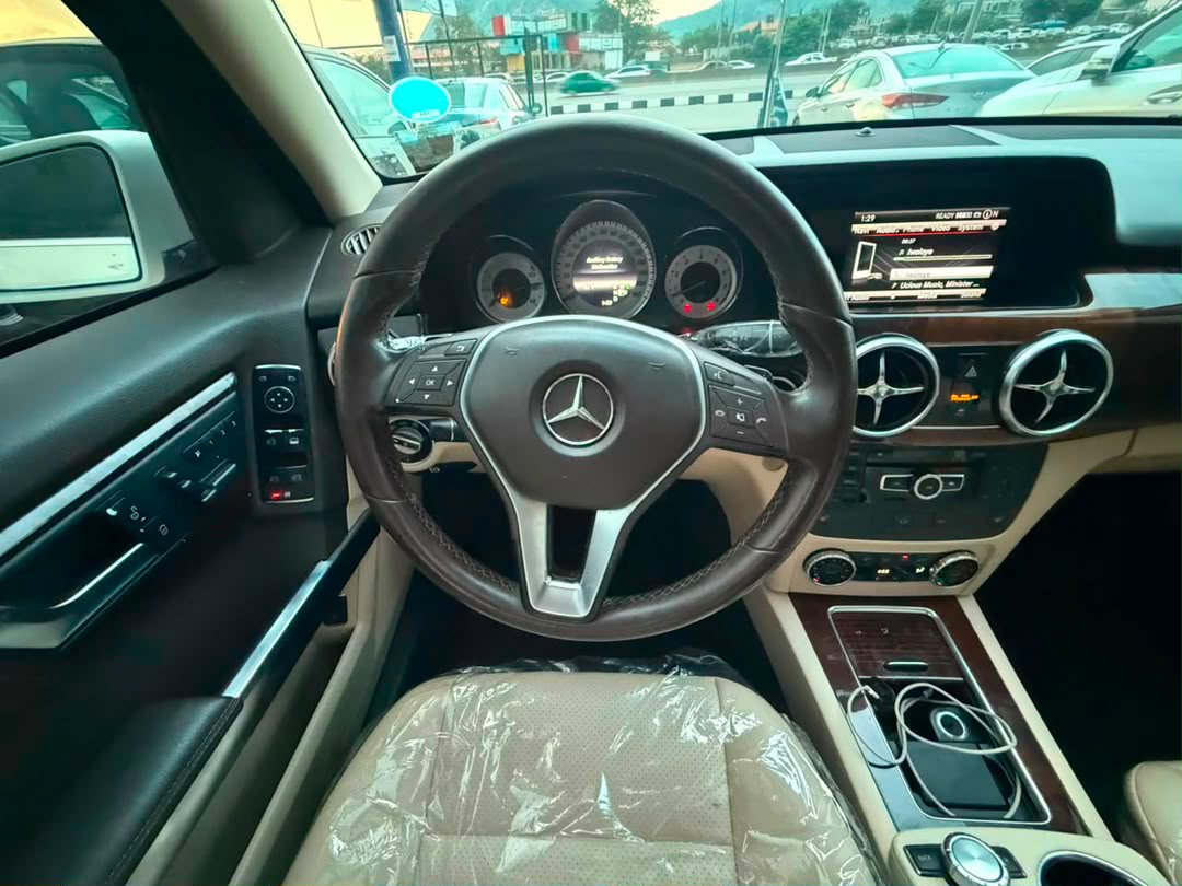 
								DISTRESS‼️‼️‼️ MARCH 2026 DUTY ACCIDENT FREE GLK350 2013 @18.5M owner 300k sambo full									
