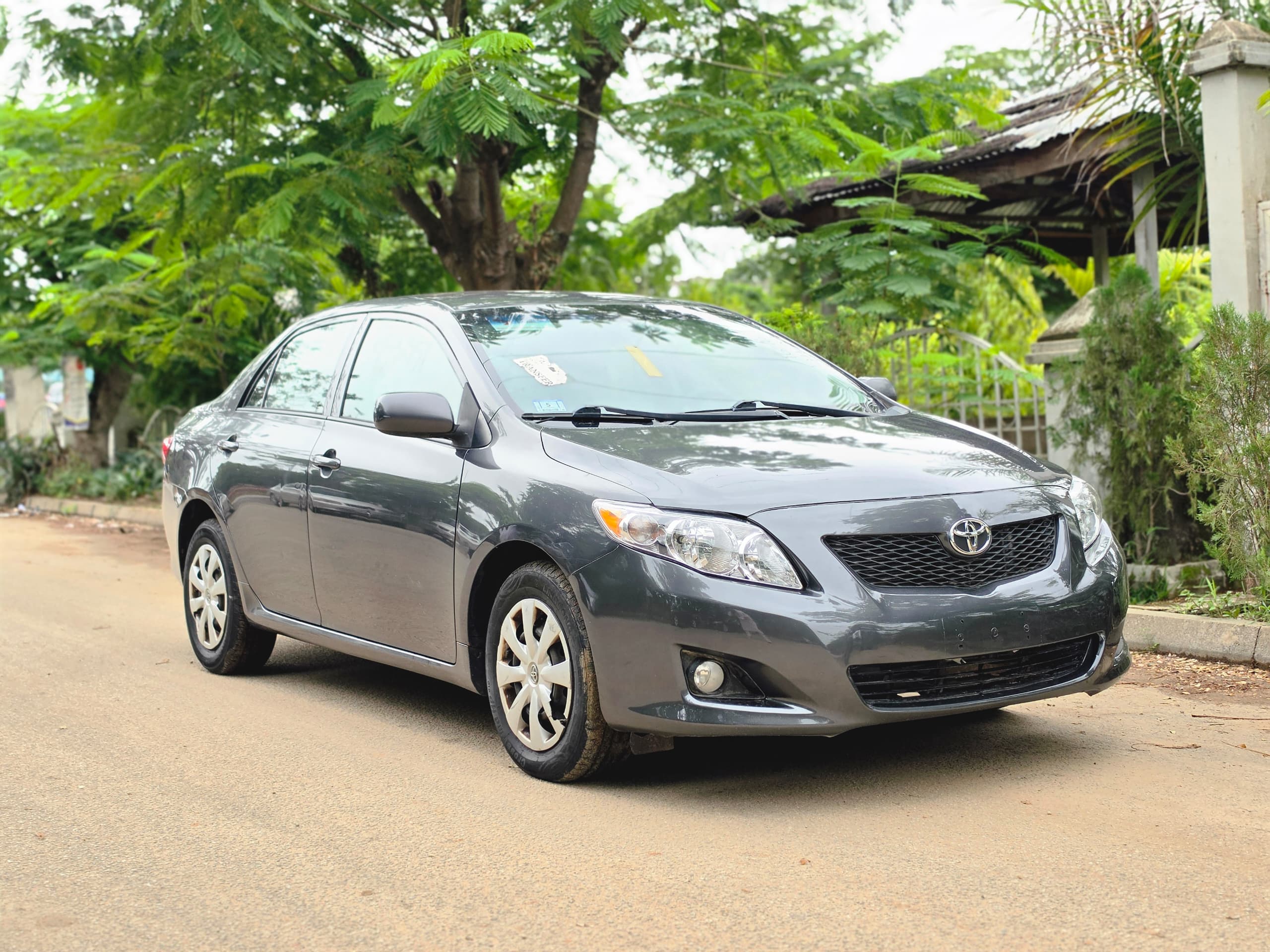 
								Awoof Deal: Extremely clean foreign used Toyota corolla LE 2010 n belt. Accident Free, going for just 9.8m with no single 9ja paint. full									