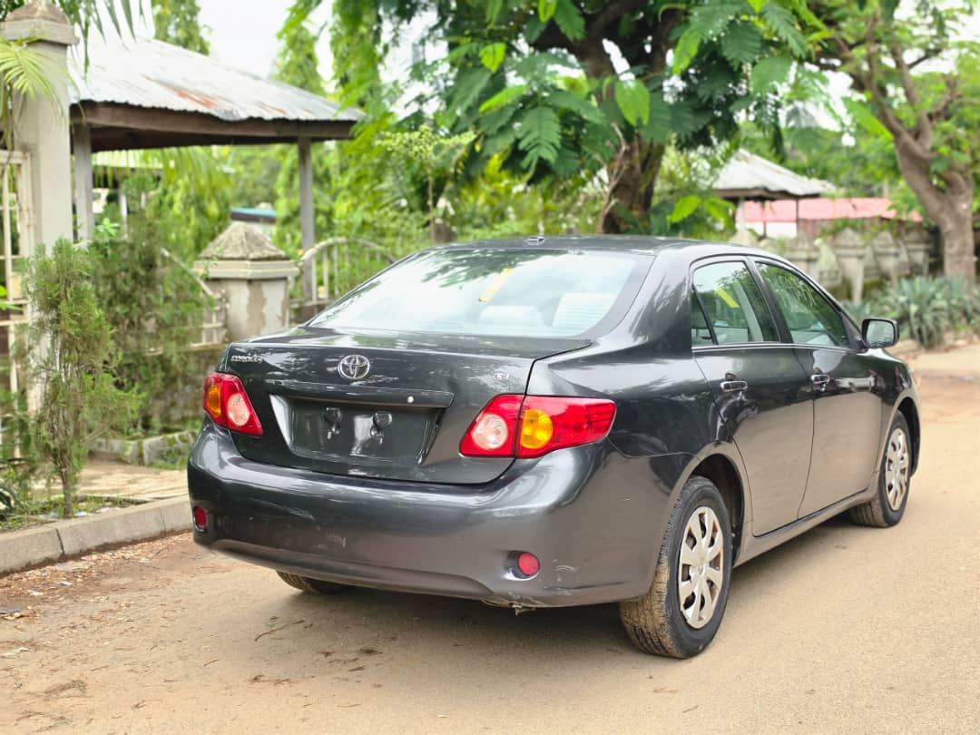 
								Awoof Deal: Extremely clean foreign used Toyota corolla LE 2010 n belt. Accident Free, going for just 9.8m with no single 9ja paint. full									