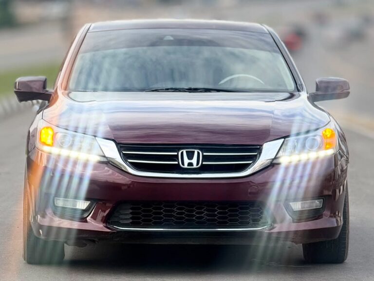 NEATLY USED 2014 HONDA ACCORD EX-L IN PRISTINE CONDITION NOTHING TO FIX WITH PROPER DOCUMENTATION UNTAMPERED SYSTEM GOING FOR 9.8M ABUJA DEAL