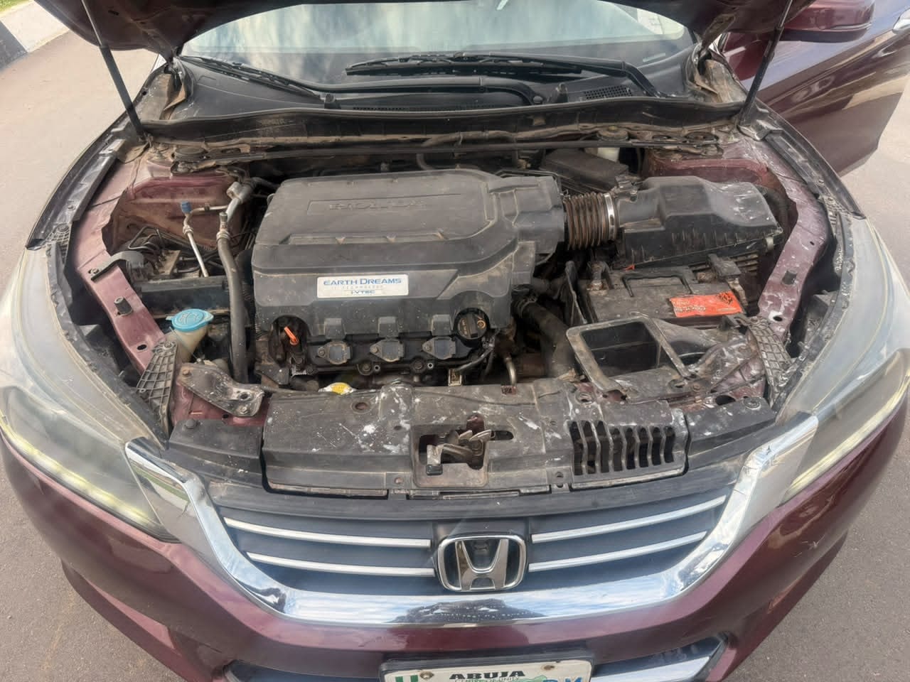 
								NEATLY USED 2014 HONDA ACCORD EX-L IN PRISTINE CONDITION NOTHING TO FIX WITH PROPER DOCUMENTATION UNTAMPERED SYSTEM GOING FOR 9.8M ABUJA DEAL full									