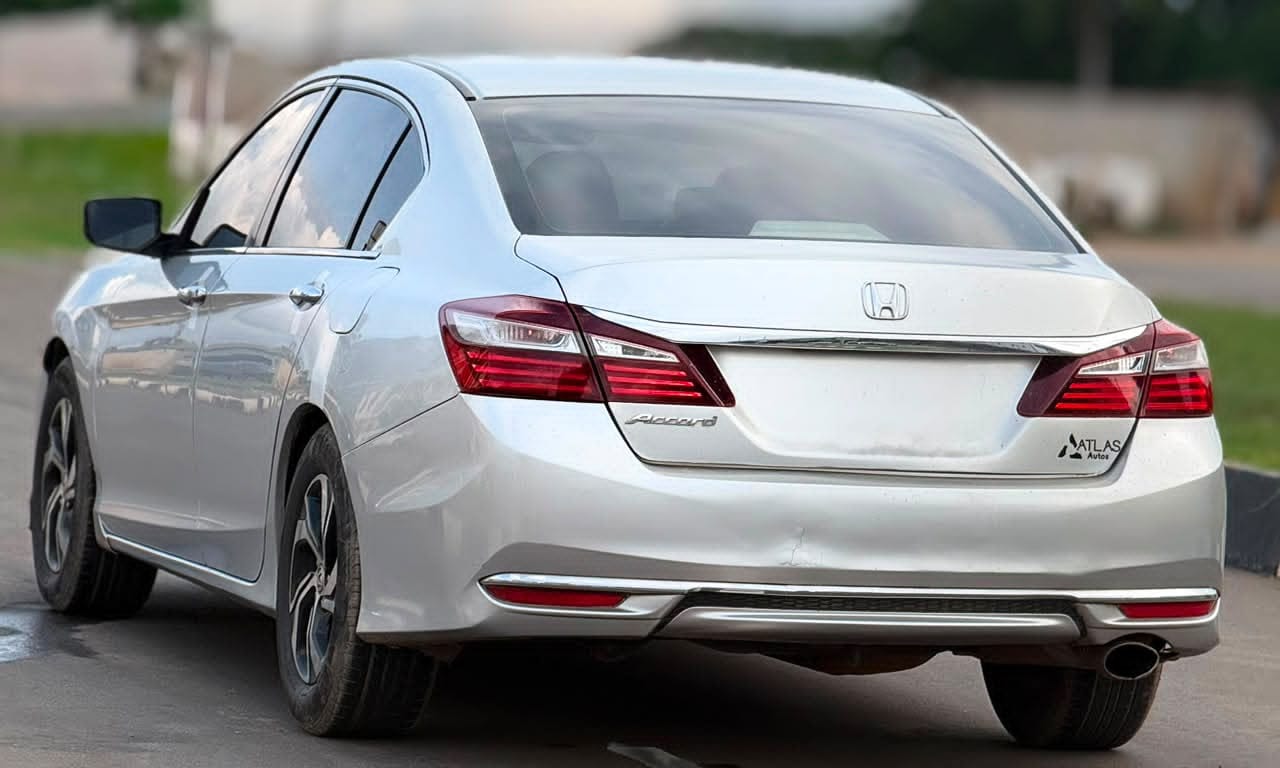 
								NEATLY USED 2016 HONDA ACCORD PROPERLY DOCUMENTED GOING FOR 9.3M ABUJA DEAL full									