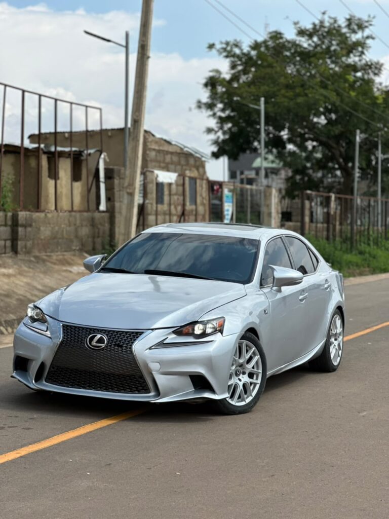 Distress Deal‼️ Money needed now 2016 Lexus IS250 Fsport  All working perfectly  13.5m
