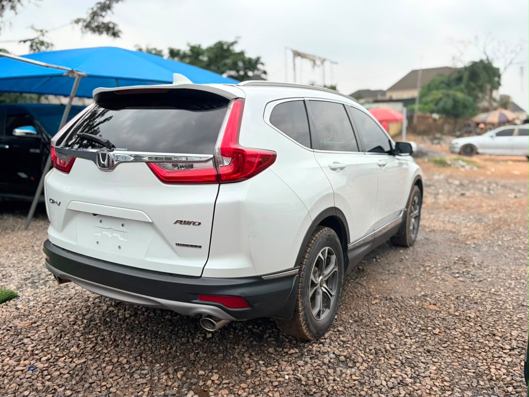 
								Touchdown!!!  *2018 Honda CR-V direct Belgium with original custom duty going for 25m*Location Abuja full									