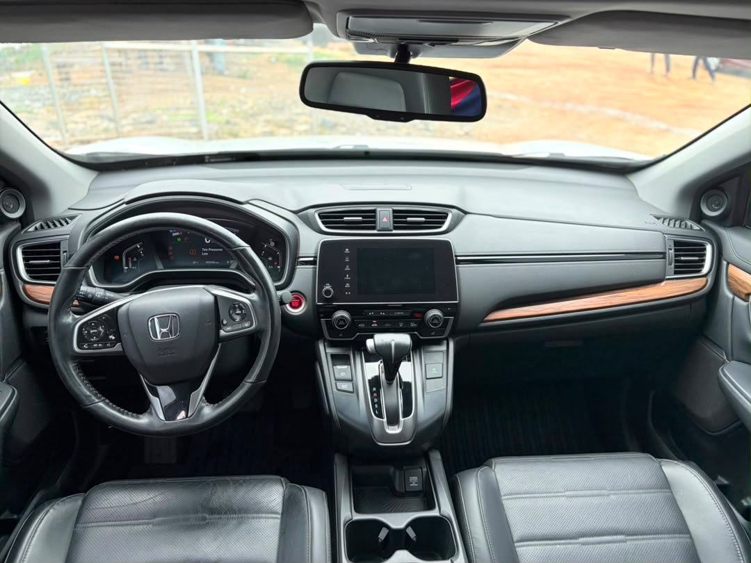 
								Touchdown!!!  *2018 Honda CR-V direct Belgium with original custom duty going for 25m*Location Abuja full									
