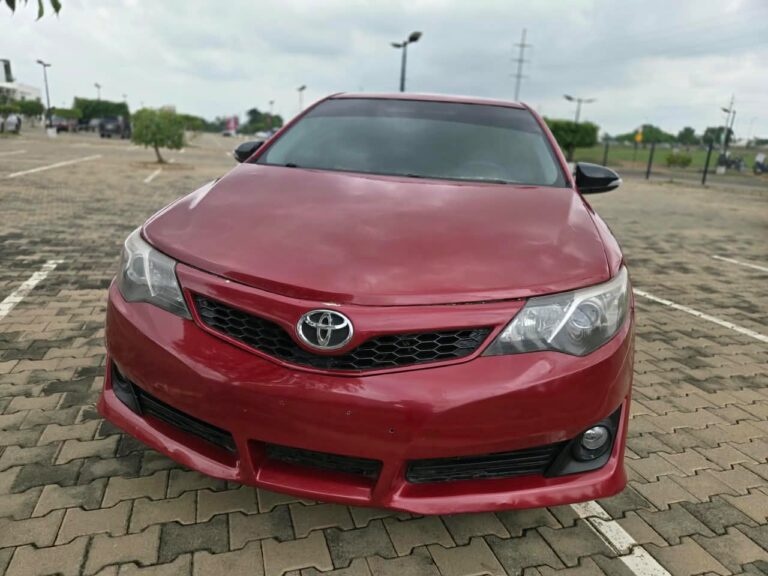 Toyota Camry 2013 4plugs Untempered Engine and gear ac is freezing 🥶 with original duty 🏷️7.5M Net 📍Abuja Deal