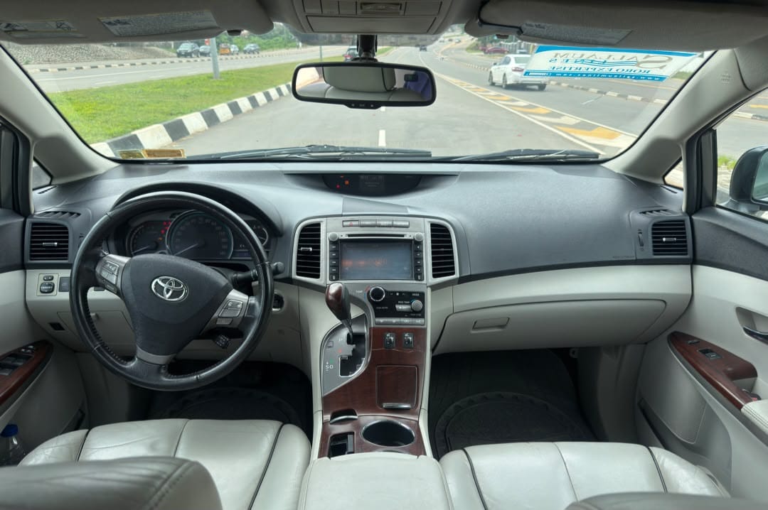 
								NEATLY USED 2011 TOYOTA VENZA V6 THUMB START IN PRISTINE CONDITION WITH PROPER DOCUMENTATION UNTAMPERED SYSTEM GOING FOR 10.5M ABUJA DEAL full									