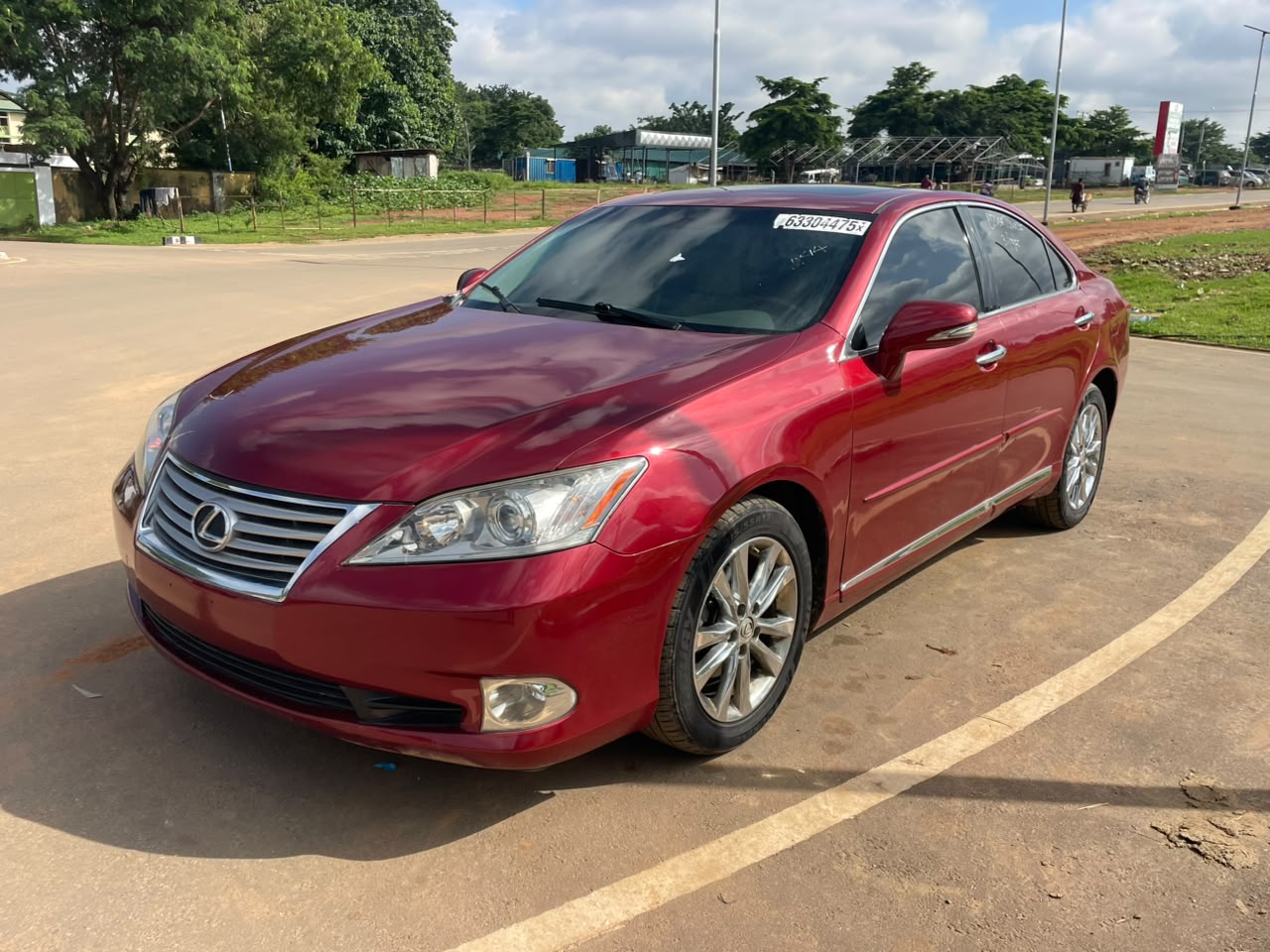 
								Foreign used 2011 Es350, just buy and drive, going for 12.5m Abuja Deal full									