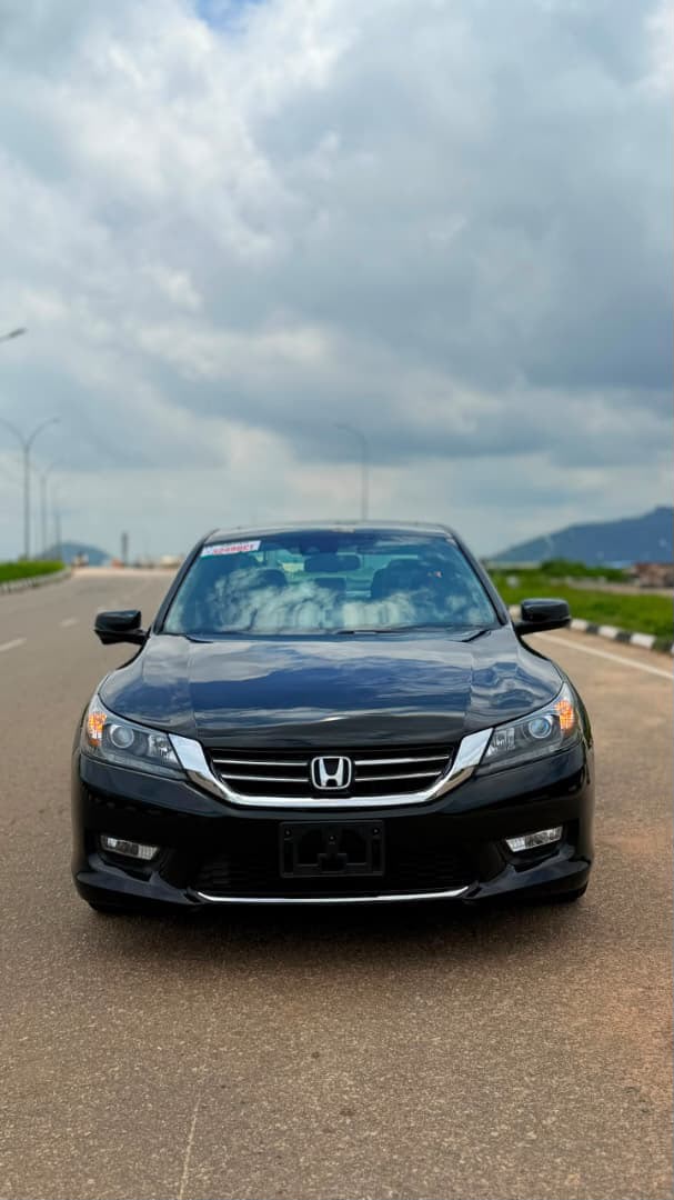 
								Giveaway Deal‼️‼️‼️ Foreign Used 2015 V6 Honda Accord Touring (Keyless Sunroof & Double Screen) With Original Duty going for just 13.7m Net Abuja📍 ZERO CHAIN DEAL full									