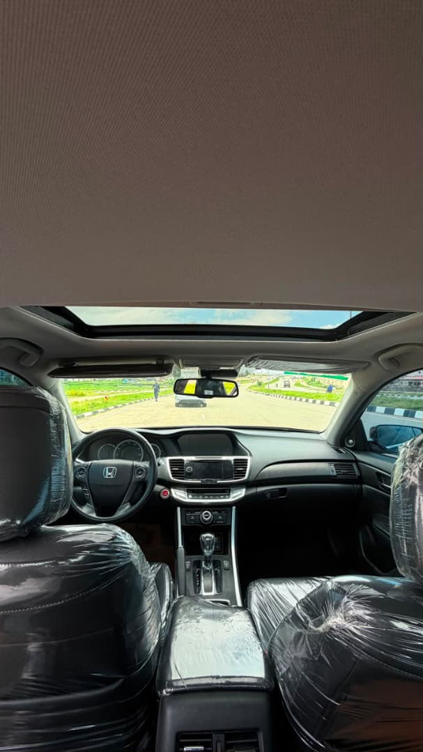 
								Giveaway Deal‼️‼️‼️ Foreign Used 2015 V6 Honda Accord Touring (Keyless Sunroof & Double Screen) With Original Duty going for just 13.7m Net Abuja📍 ZERO CHAIN DEAL full									