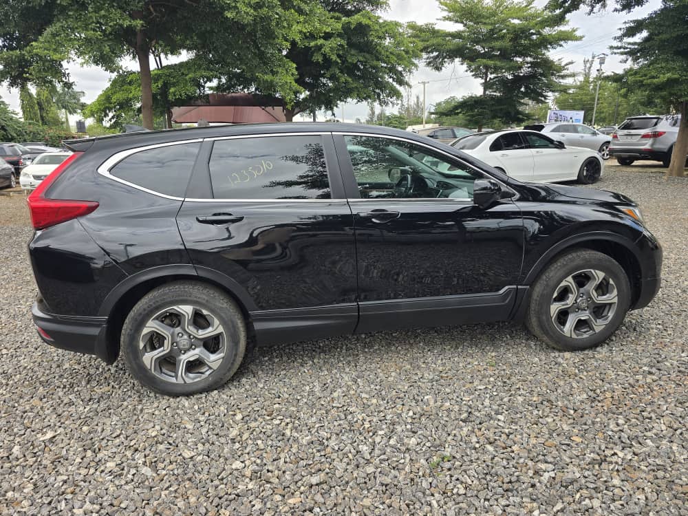 
								Foreign used Honda Crv 2020 Extremely clean full options  Going for 33m Location Abuja full									