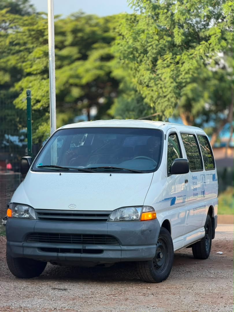 
								DEAL‼️ EXTREMELY CLEAN FOREIGN USED TOYOTA HIACE BUS WITH JUST 70k OF MILES, SUPER SHARP ENGINE AND MANUAL TRANSMISSION  ORIGINAL DUTY 💰N18,500,000 ABUJA full									