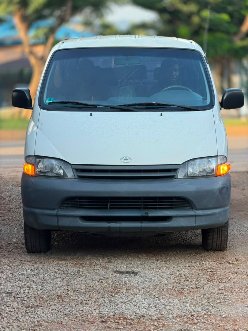 
								DEAL‼️ EXTREMELY CLEAN FOREIGN USED TOYOTA HIACE BUS WITH JUST 70k OF MILES, SUPER SHARP ENGINE AND MANUAL TRANSMISSION  ORIGINAL DUTY 💰N18,500,000 ABUJA full									