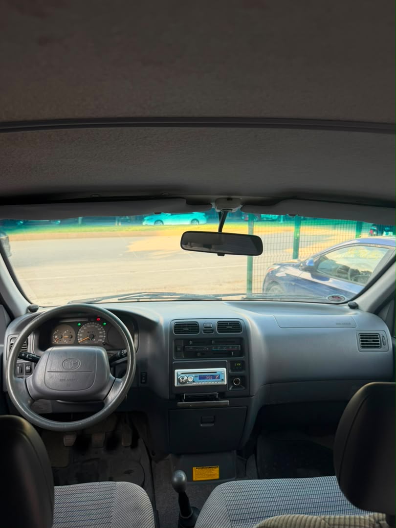 
								DEAL‼️ EXTREMELY CLEAN FOREIGN USED TOYOTA HIACE BUS WITH JUST 70k OF MILES, SUPER SHARP ENGINE AND MANUAL TRANSMISSION  ORIGINAL DUTY 💰N18,500,000 ABUJA full									