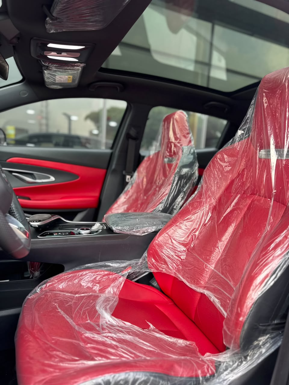 
								Foreign used 2024 Changan uni T   With original papers  Clean red interior  Going for 35m  Abuja deal full									