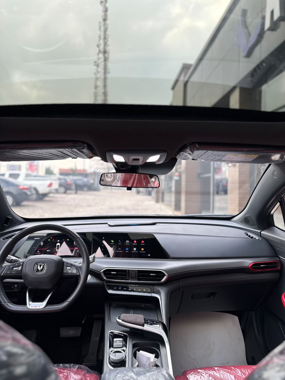 
								Foreign used 2024 Changan uni T   With original papers  Clean red interior  Going for 35m  Abuja deal full									