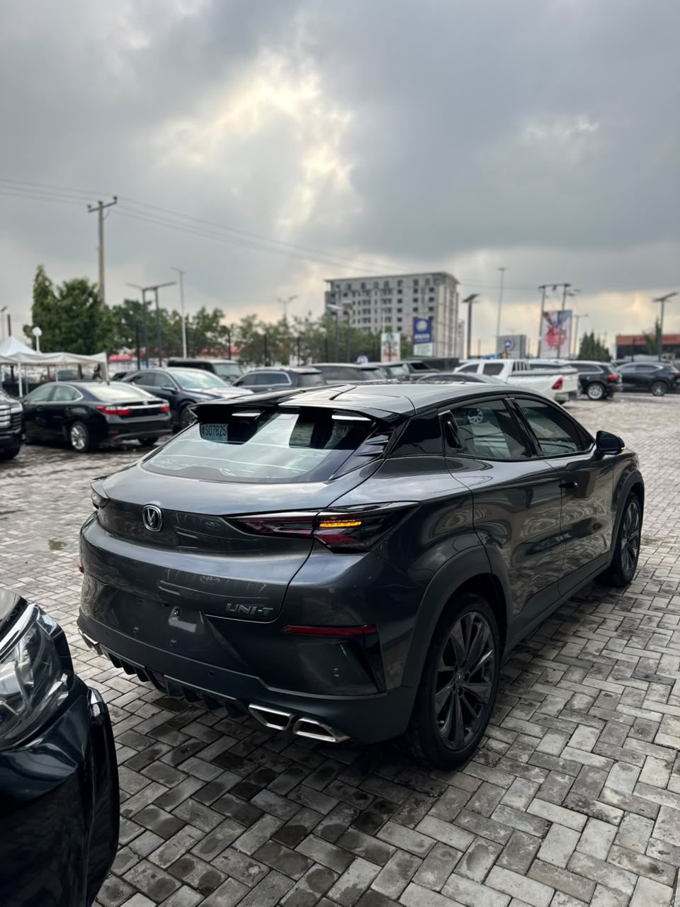 
								Foreign used 2024 Changan uni T   With original papers  Clean red interior  Going for 35m  Abuja deal full									