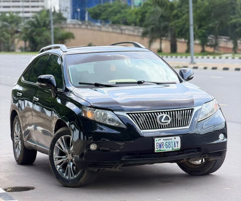 DISTRESS SALE‼️ ReGisTeReD 2010 Rx350 LeXuS   10.8M OnLy💰  Quick Sambo Oloun hurry b4 you hear Sold🔥  AbuJa LoKaTioN